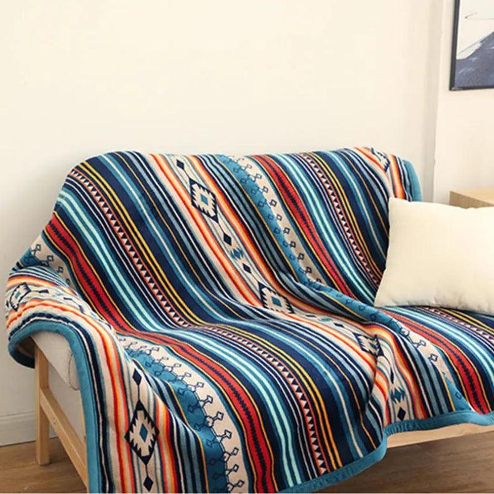 Cozy Coral Fleece Throw Blanket - Soft Boho Design for Home Decor