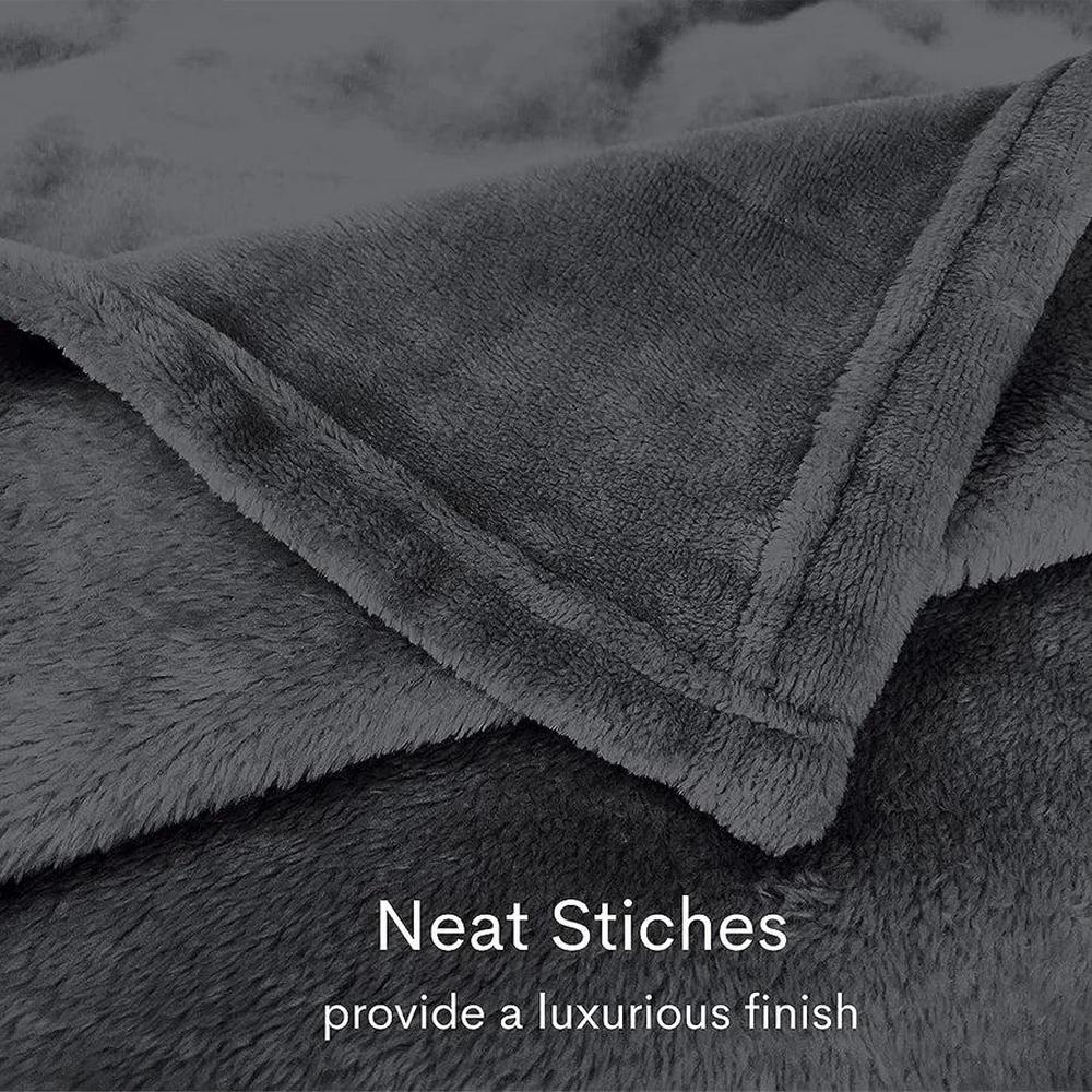 CozyNest - 2-in-1 Travel Blanket & Neck Pillow for Ultimate Comfort