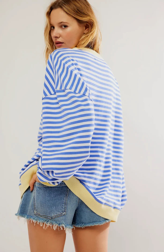 Bold Striped Oversized Sweatshirt with Contrast Trim 3