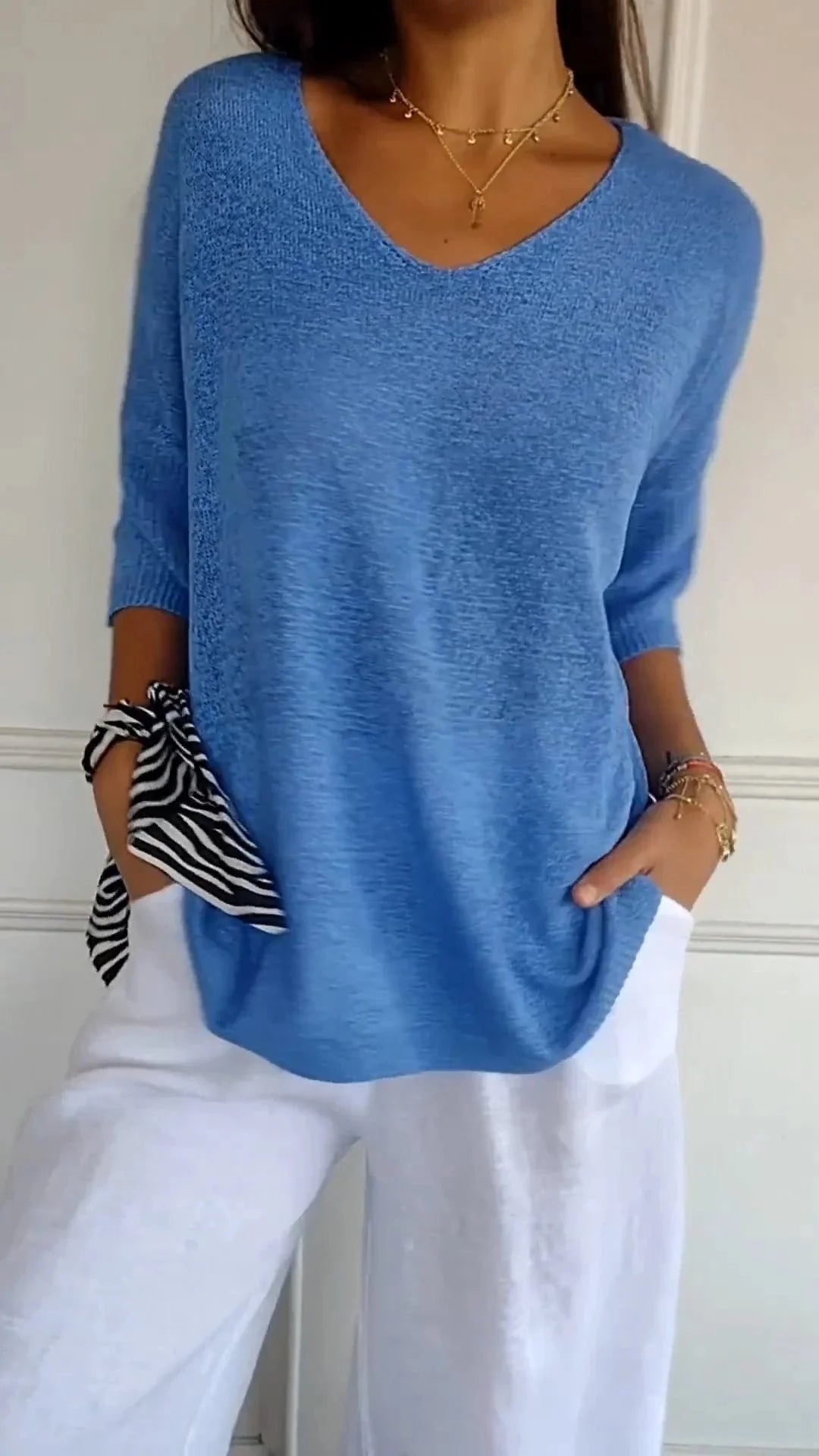 Breathable V-Neck Knit Top for Women in Various Colors 3