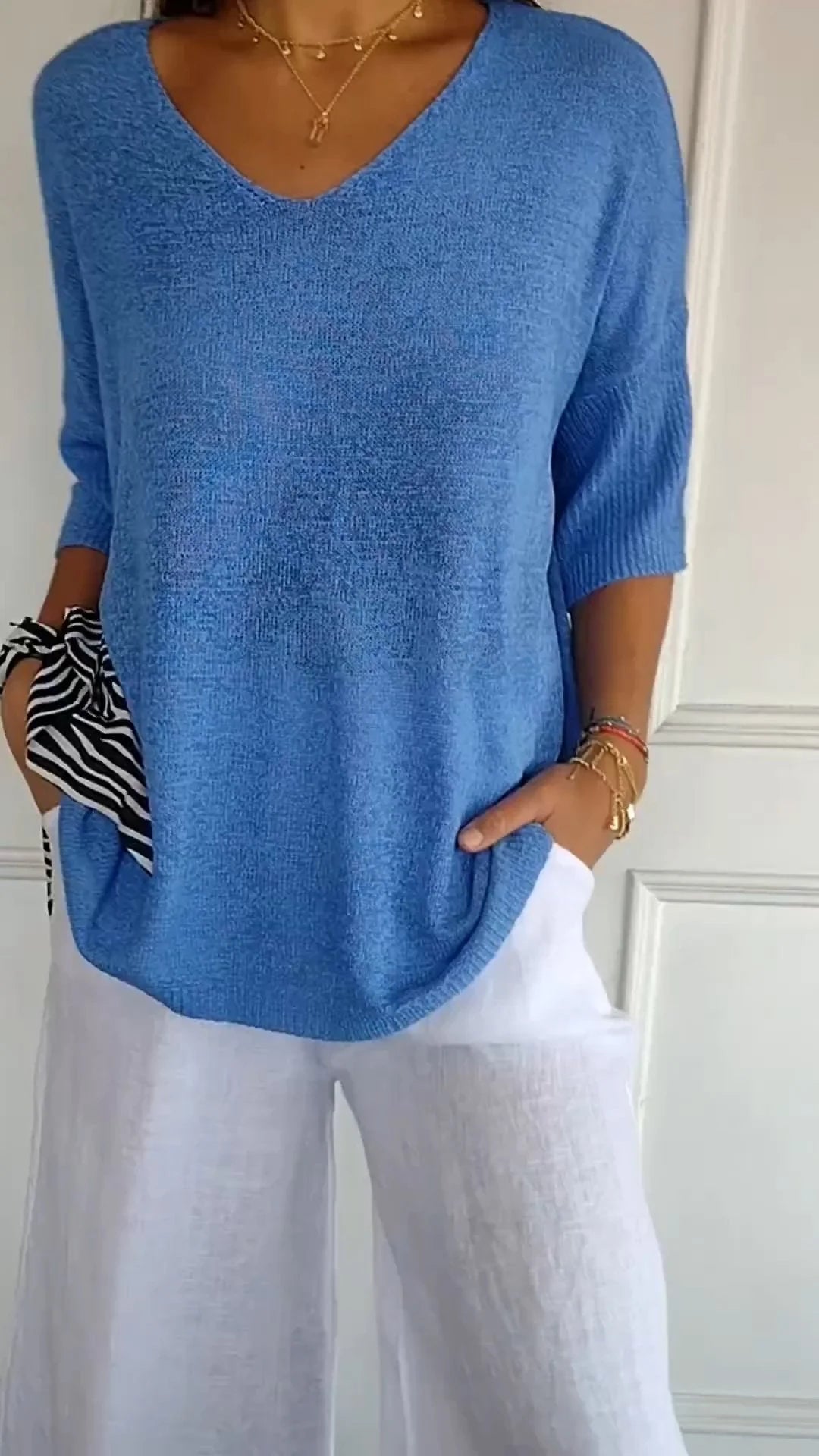 Breathable V-Neck Knit Top for Women in Various Colors 2