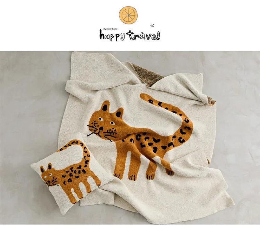 Cozy Half Velvet Blanket Set with Spotted Leopard Design & Pillow Cover