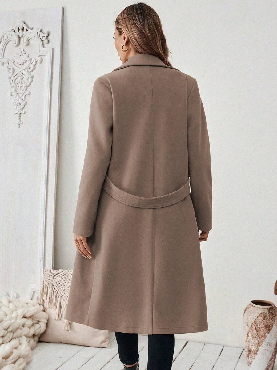 Elegant Long Wool Coat with Belted Waist and Side Pockets 4