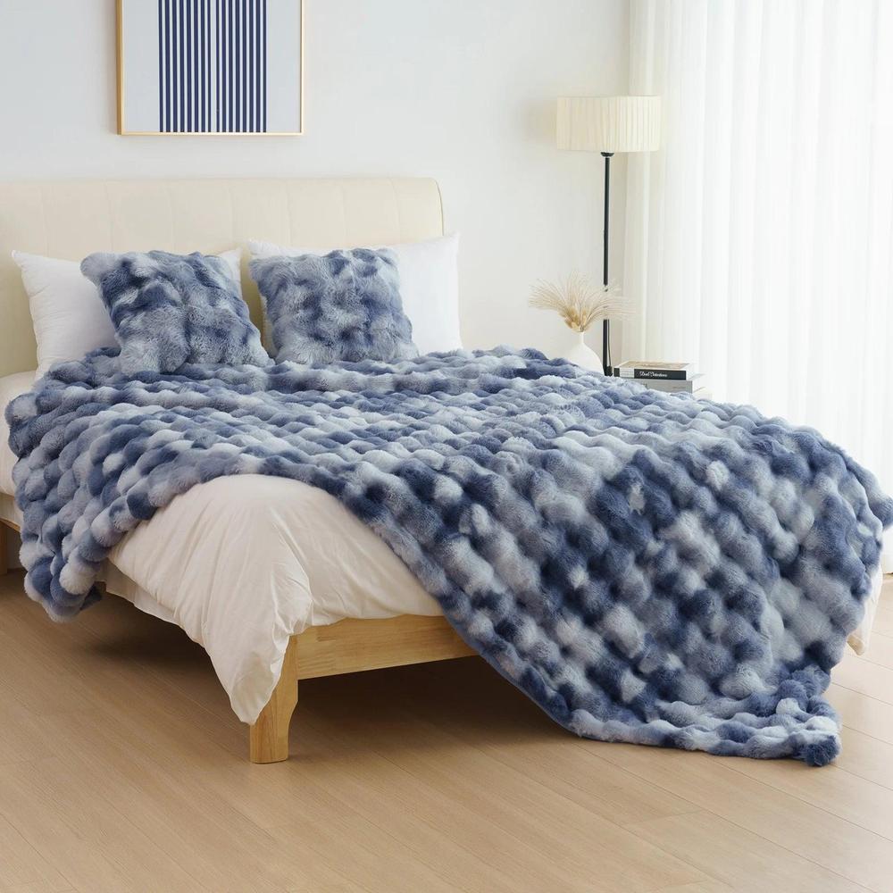 Milk Velvet Bubble Rabbit Plush Blanket - Double-Sided Coral Flannel for Comfort