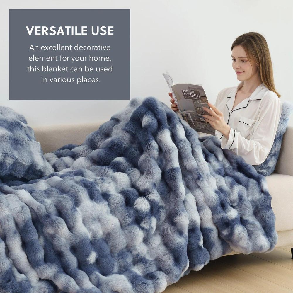 Milk Velvet Bubble Rabbit Plush Blanket - Double-Sided Coral Flannel for Comfort