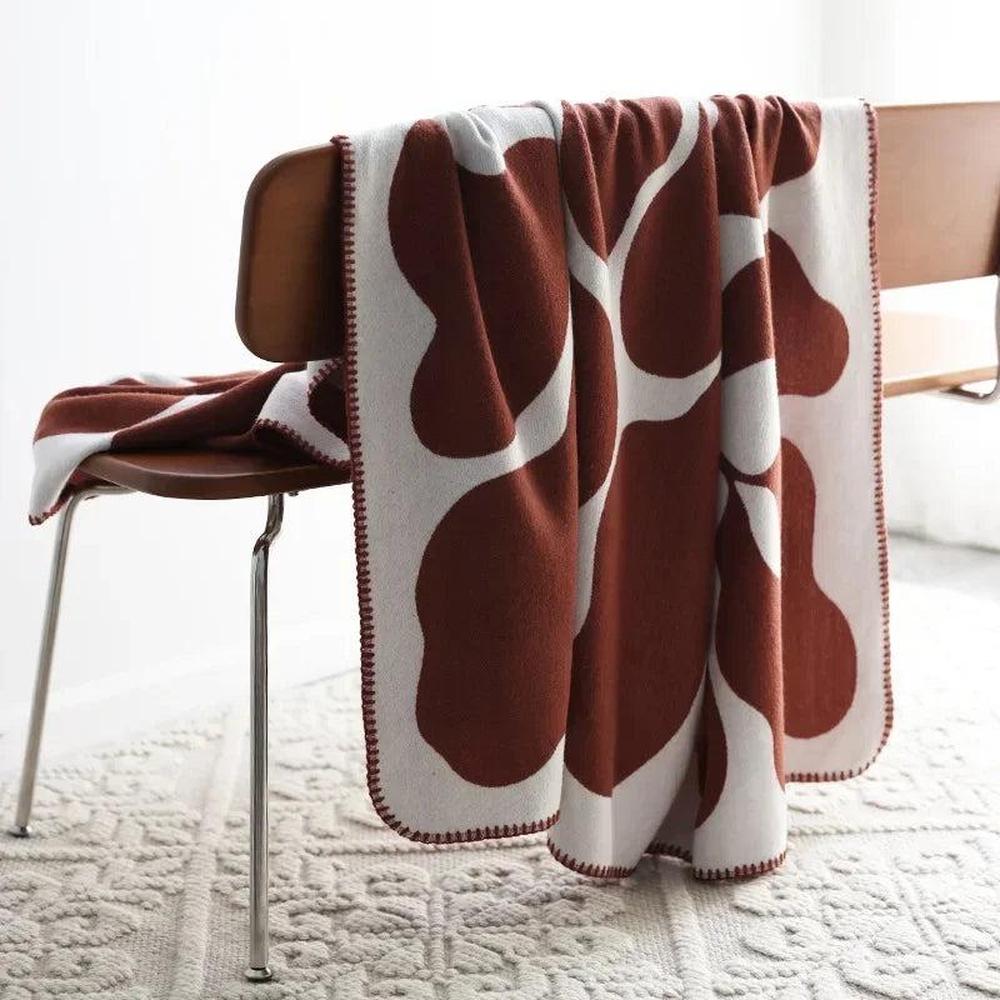 Retro Black & White Throw Blanket - Lightweight Woven Design for Sofa & Outdoor Use