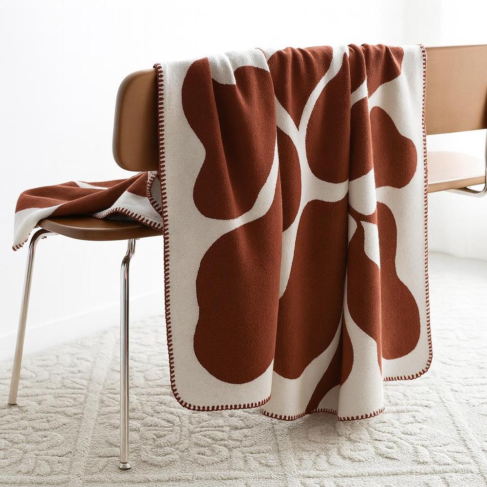 Retro Black & White Throw Blanket - Lightweight Woven Design for Sofa & Outdoor Use