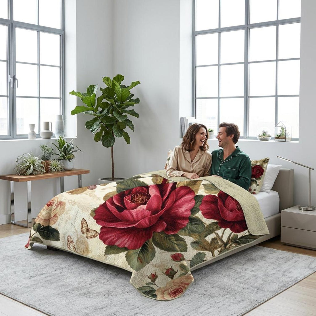 Rose flower printed bedding set, twin size, with quilt and pillowcases in soft microfibre.