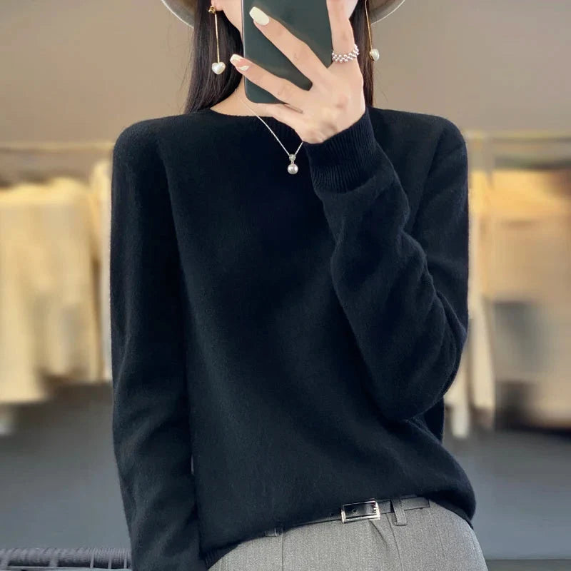Soft Cashmere Sweater for Women in Relaxed Fit 18