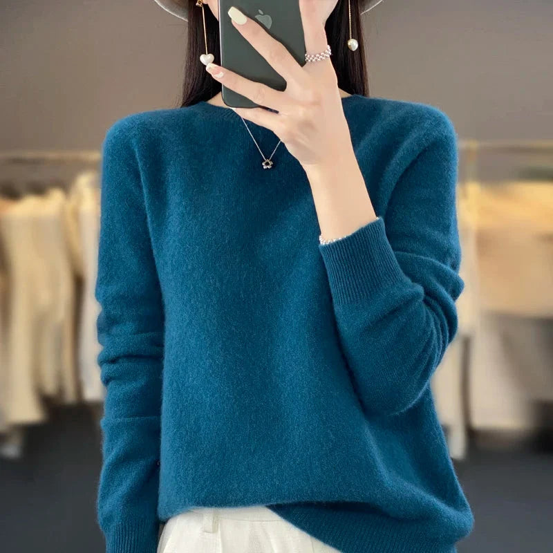 Soft Cashmere Sweater for Women in Relaxed Fit 8