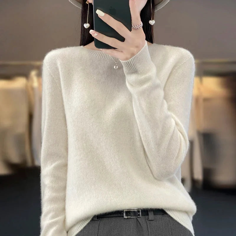 Soft Cashmere Sweater for Women in Relaxed Fit 13