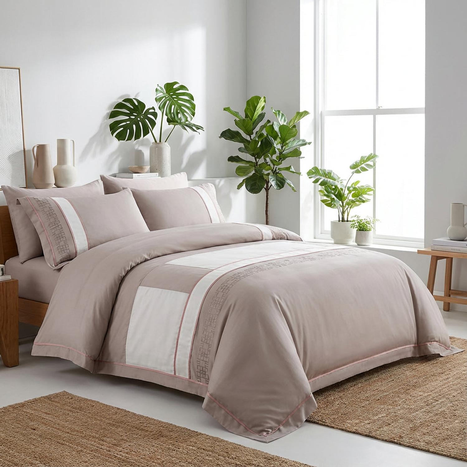 Adriano | Elegant Embroidered Bedding Set