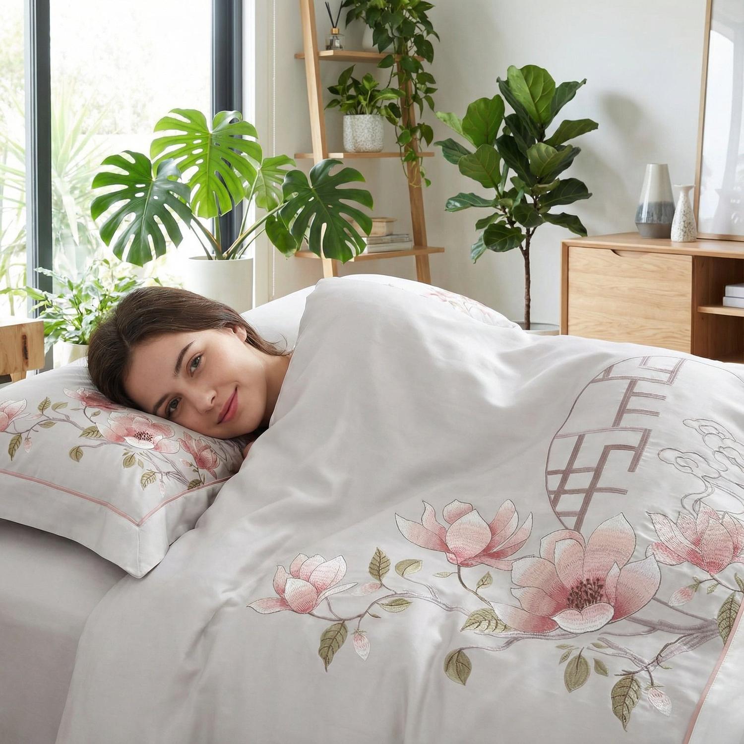 Adriano | Elegant Embroidered Bedding Set