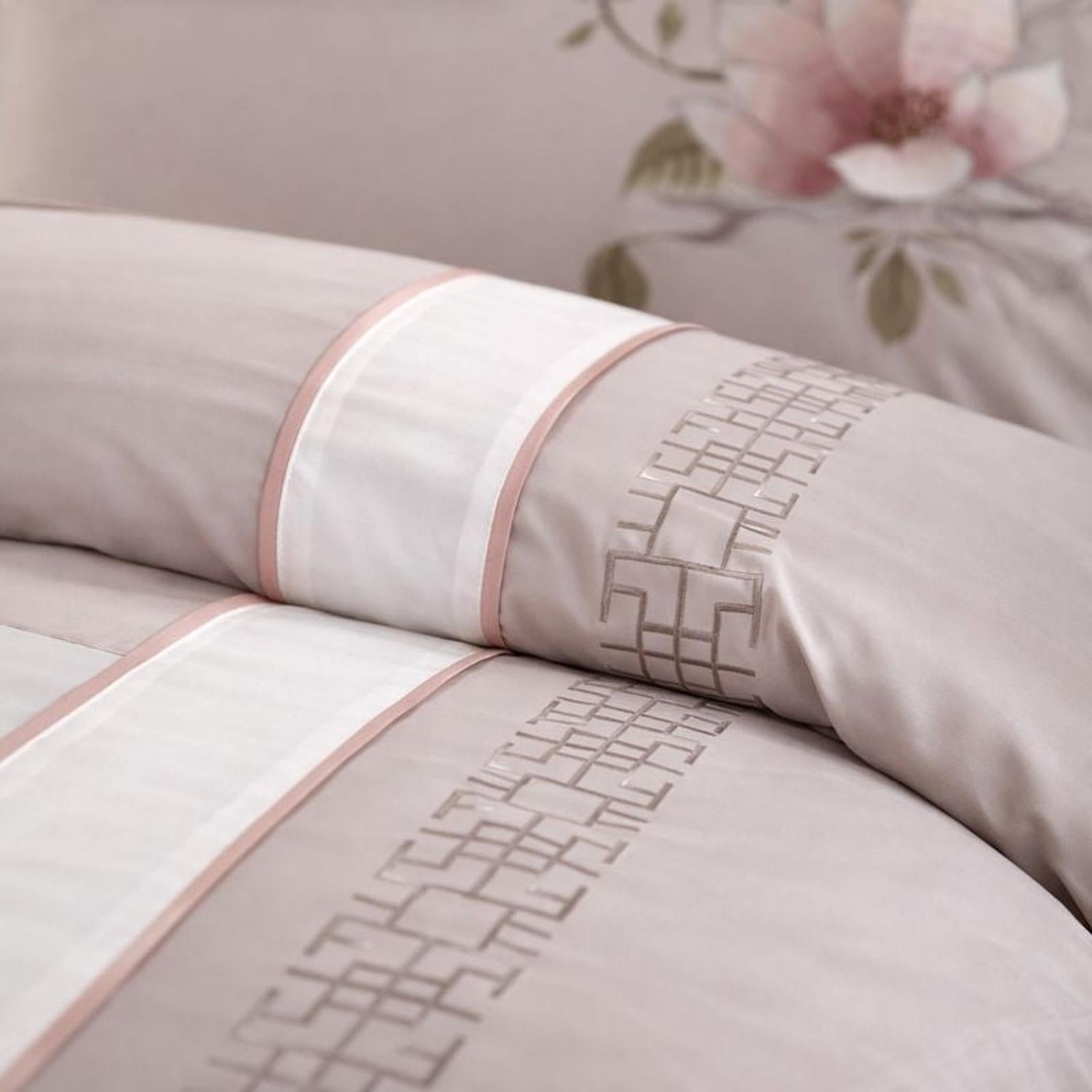 Adriano | Elegant Embroidered Bedding Set