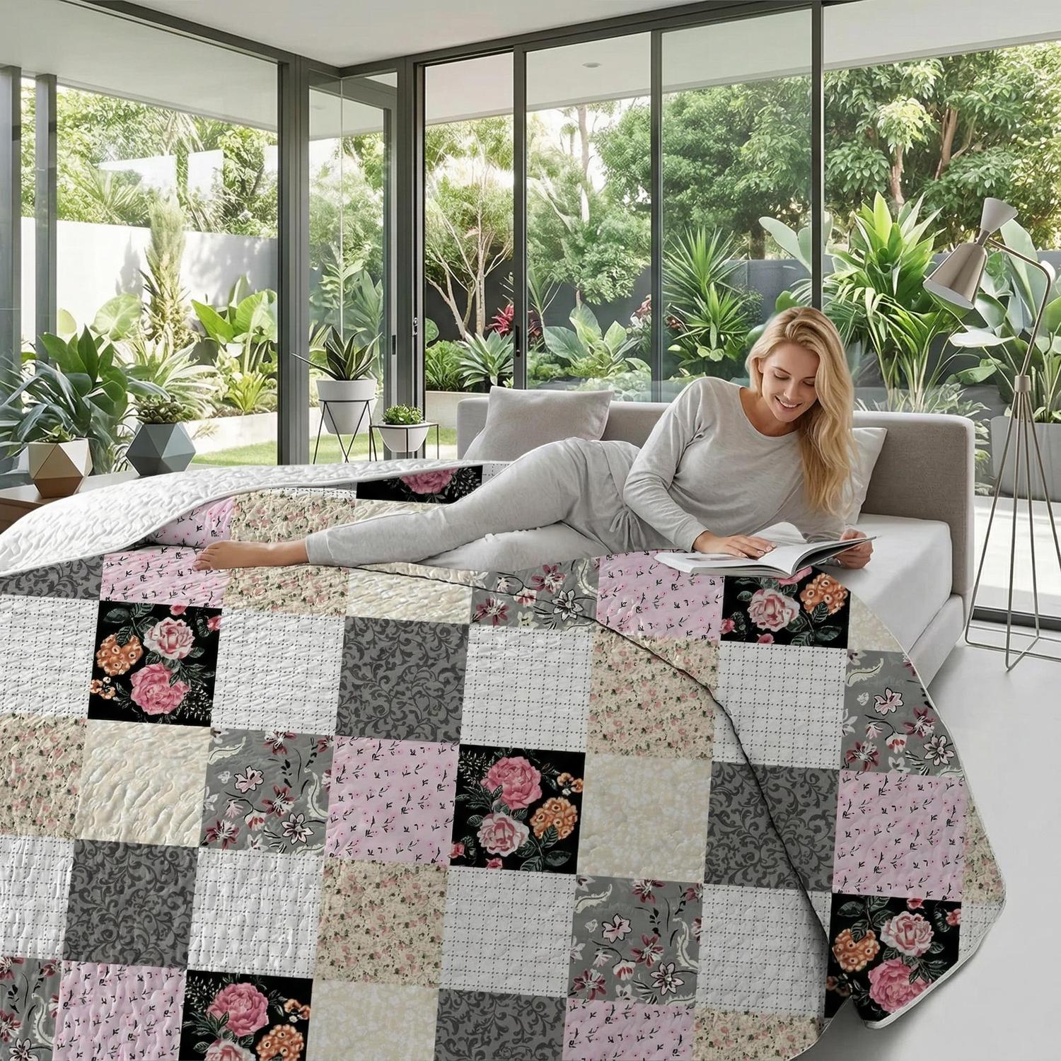 Geometric Flower Grids Quilt Set