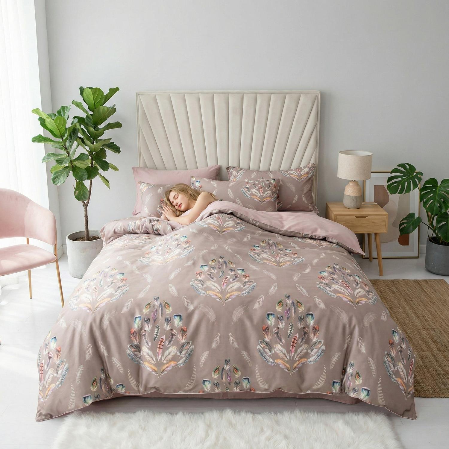 Lily | Elegant Cotton Duvet Cover Set with Vibrant Bird Design