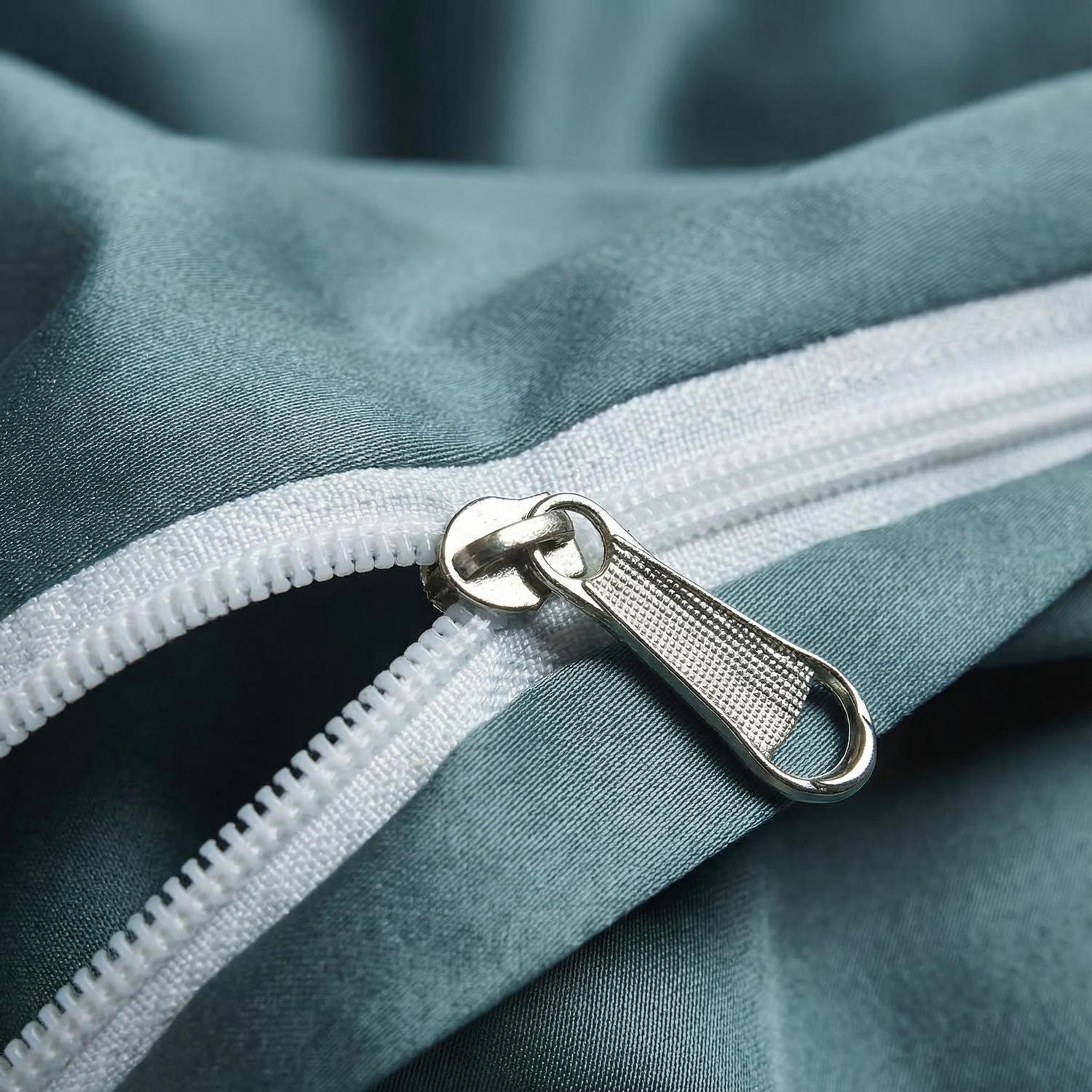 Serene Peacock Bedding Set