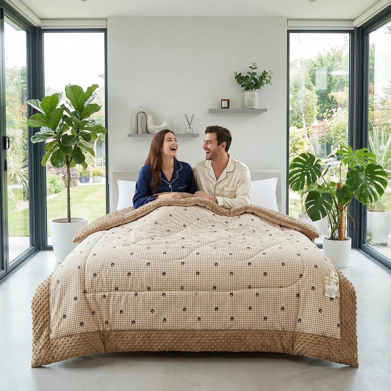 Velvet Winter Quilt for Dormitory Use